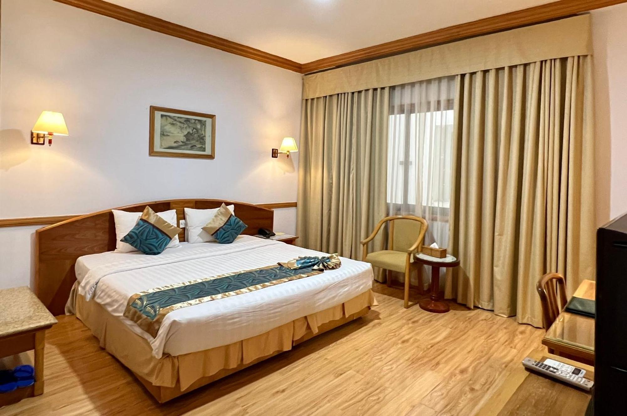 Oscar Saigon Khách sạn